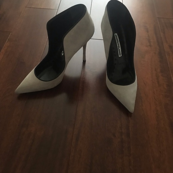 Manolo Blahnik Espedal suede high-collar pump - Picture 4 of 8